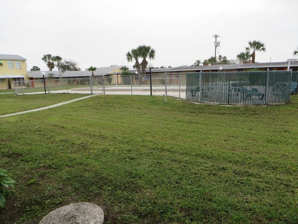 Sunset Inn- Fort Pierce, Fl エクステリア 写真