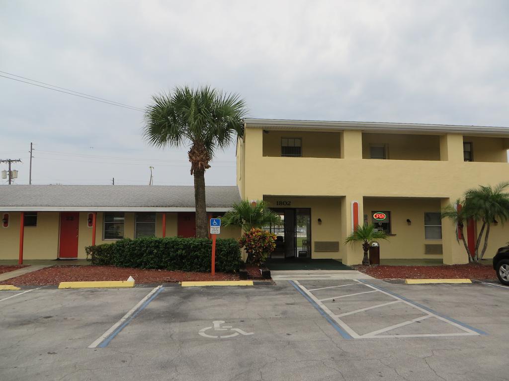 Sunset Inn- Fort Pierce, Fl エクステリア 写真