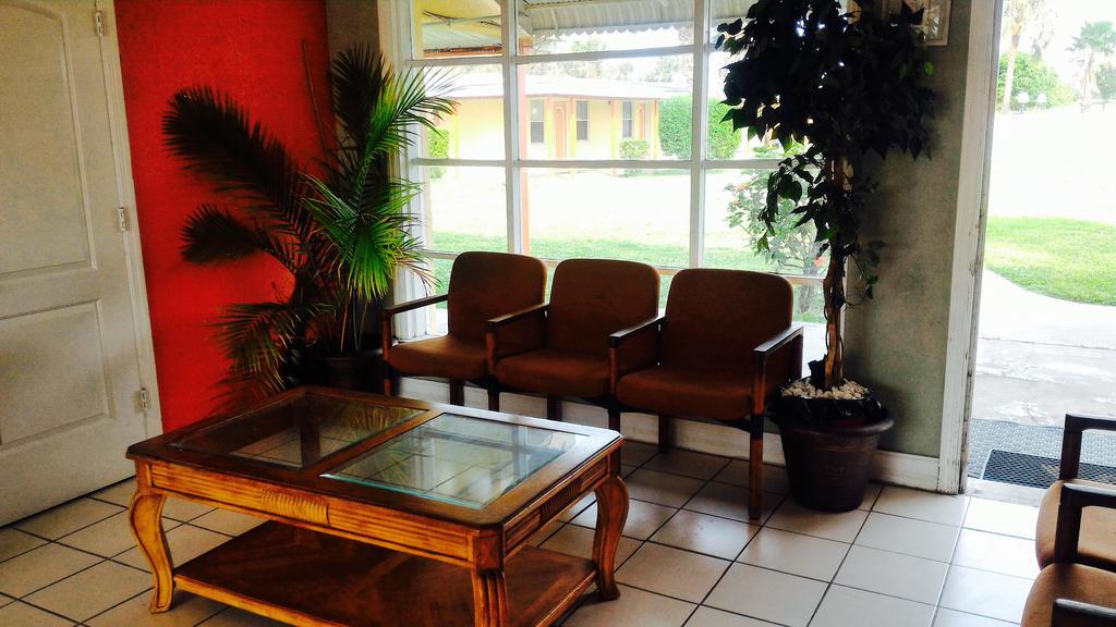Sunset Inn- Fort Pierce, Fl エクステリア 写真