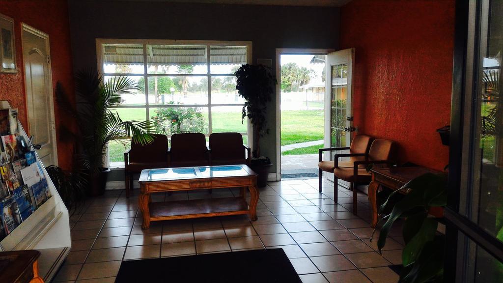 Sunset Inn- Fort Pierce, Fl エクステリア 写真