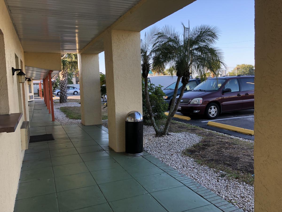Sunset Inn- Fort Pierce, Fl エクステリア 写真