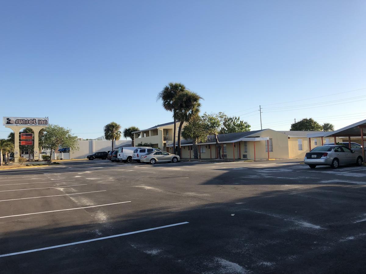 Sunset Inn- Fort Pierce, Fl エクステリア 写真